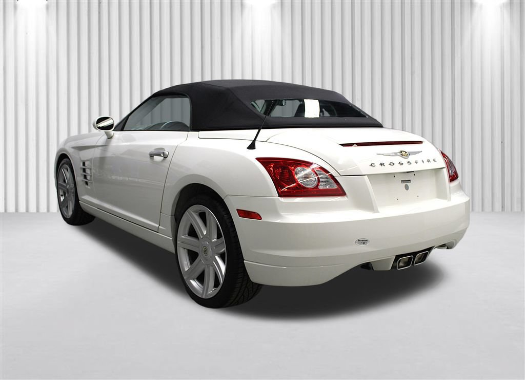 Used 2005 Chrysler Crossfire Limited RWD image 5