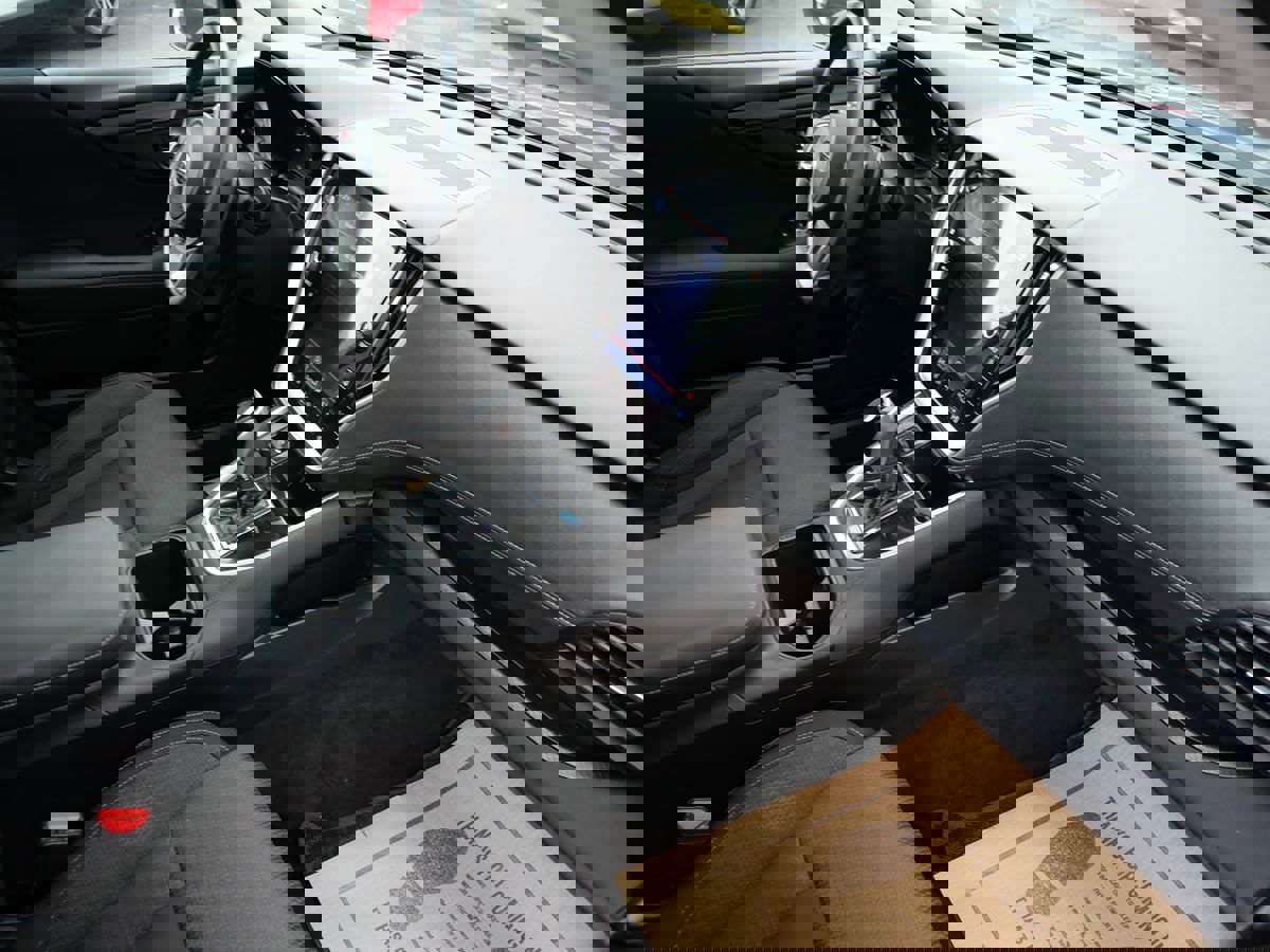 Used 2020 Subaru Outback Premium image 31