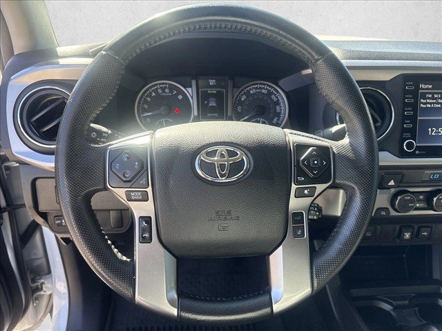 Used 2022 Toyota Tacoma SR5 w/ Technology Package RWD image 17