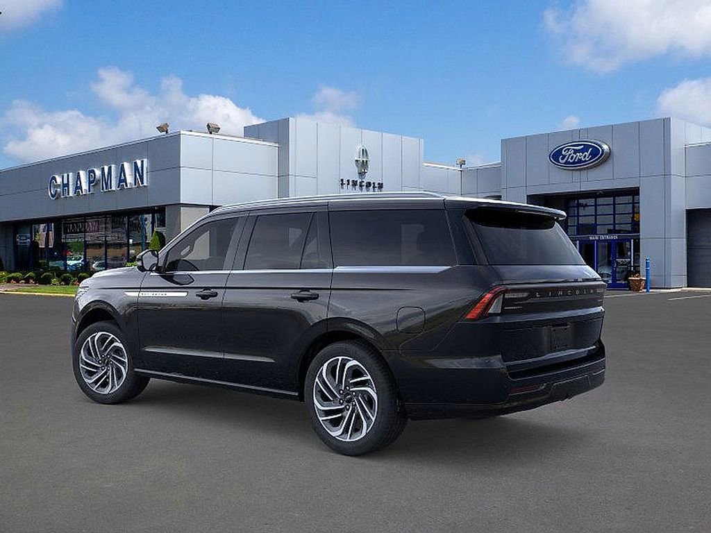 New 2025 Lincoln Navigator Reserve image 4