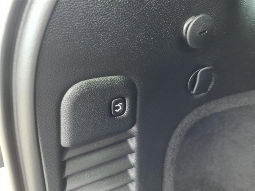 Used 2020 Jeep Grand Cherokee Limited image 11