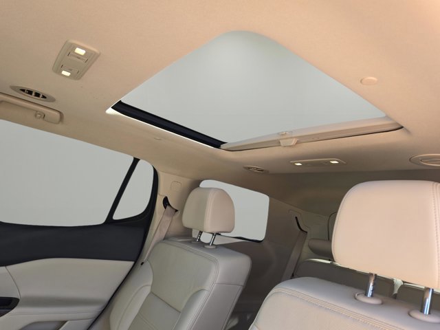 Used 2021 GMC Acadia Denali w/ Denali Technology Package image 21