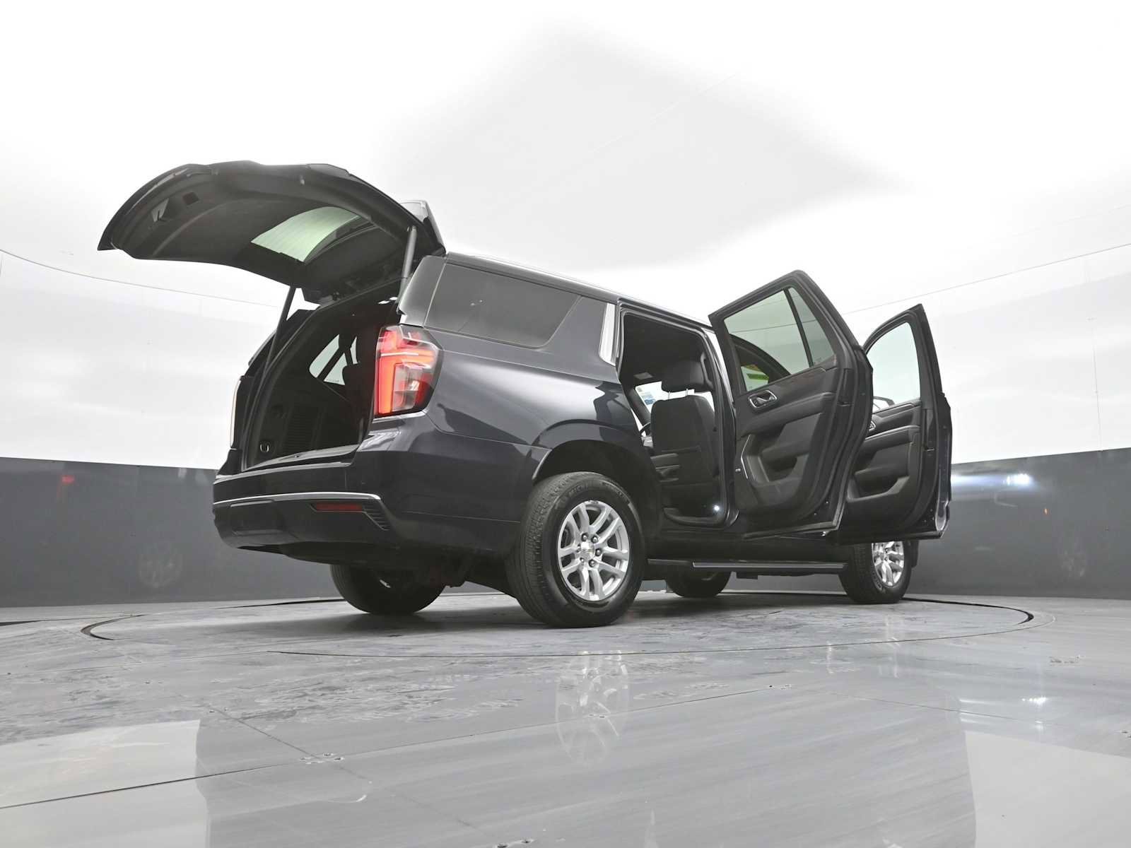 Used 2024 Chevrolet Tahoe LT AWD/4WD image 50