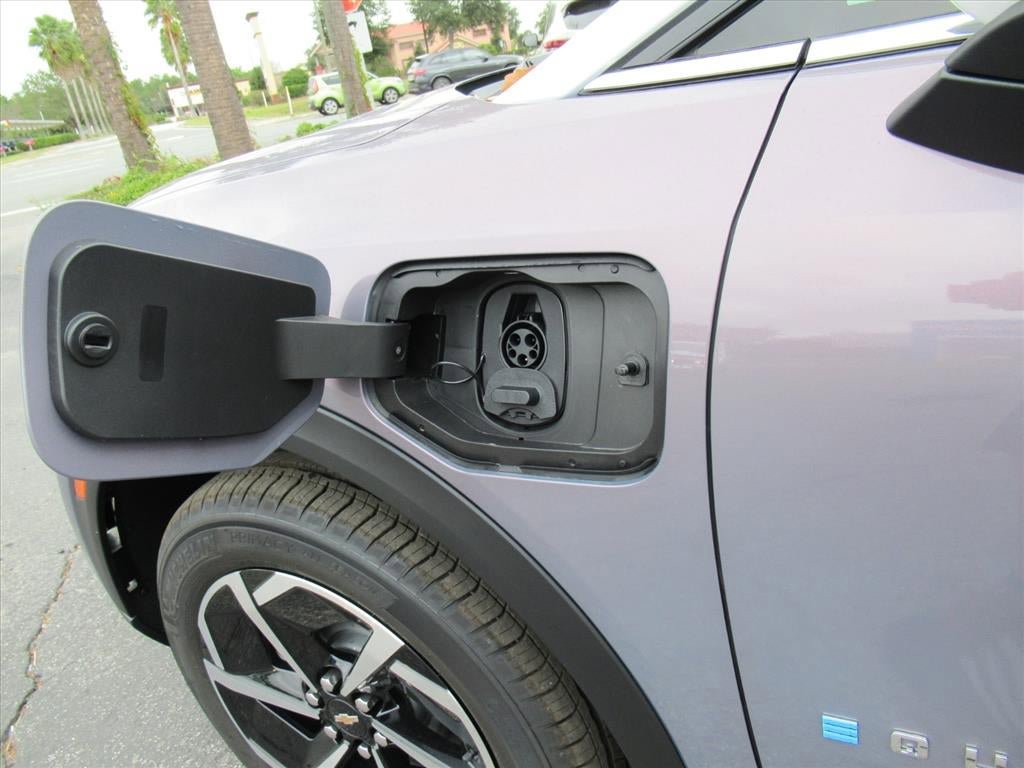 New 2026 Chevrolet Equinox EV LT AWD/4WD image 9