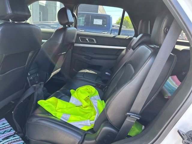 Used 2017 Ford Explorer XLT w/ Equipment Group 202A image 12