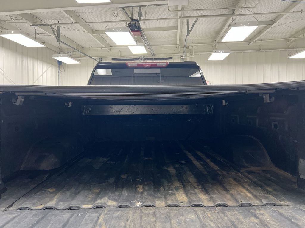 Used 2022 GMC Sierra 2500 Denali w/ Denali Black Diamond Edition image 25