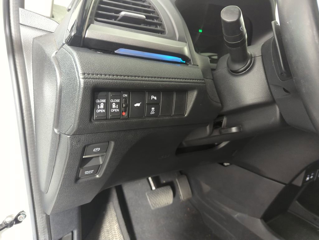 Certified 2025 Honda Odyssey Touring image 27
