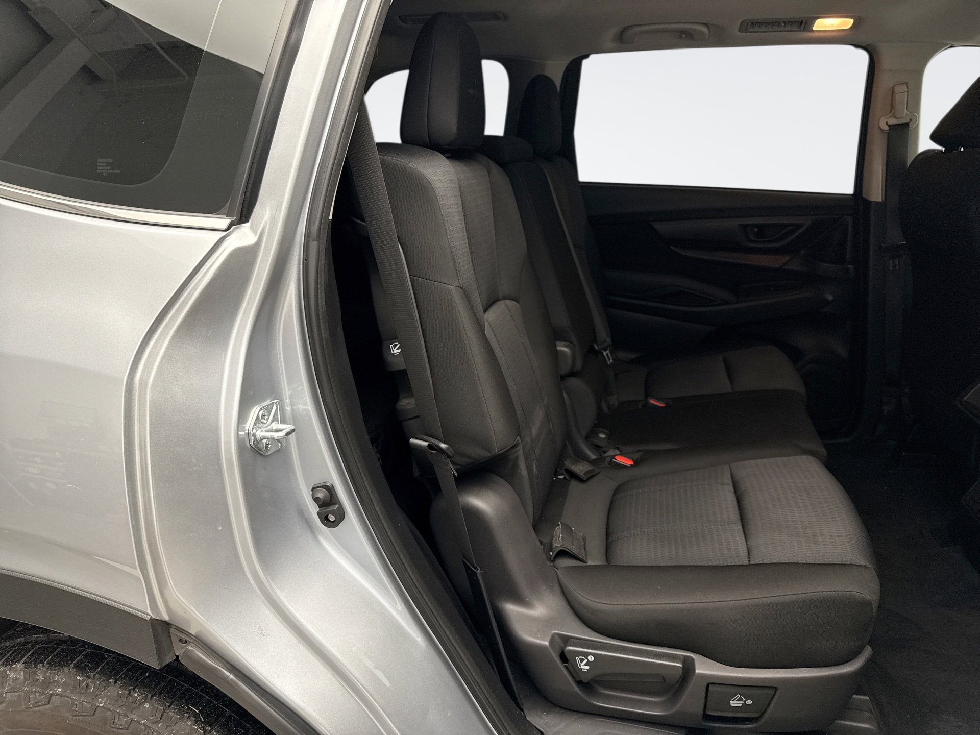 Used 2023 Subaru Ascent 8-Passenger image 17