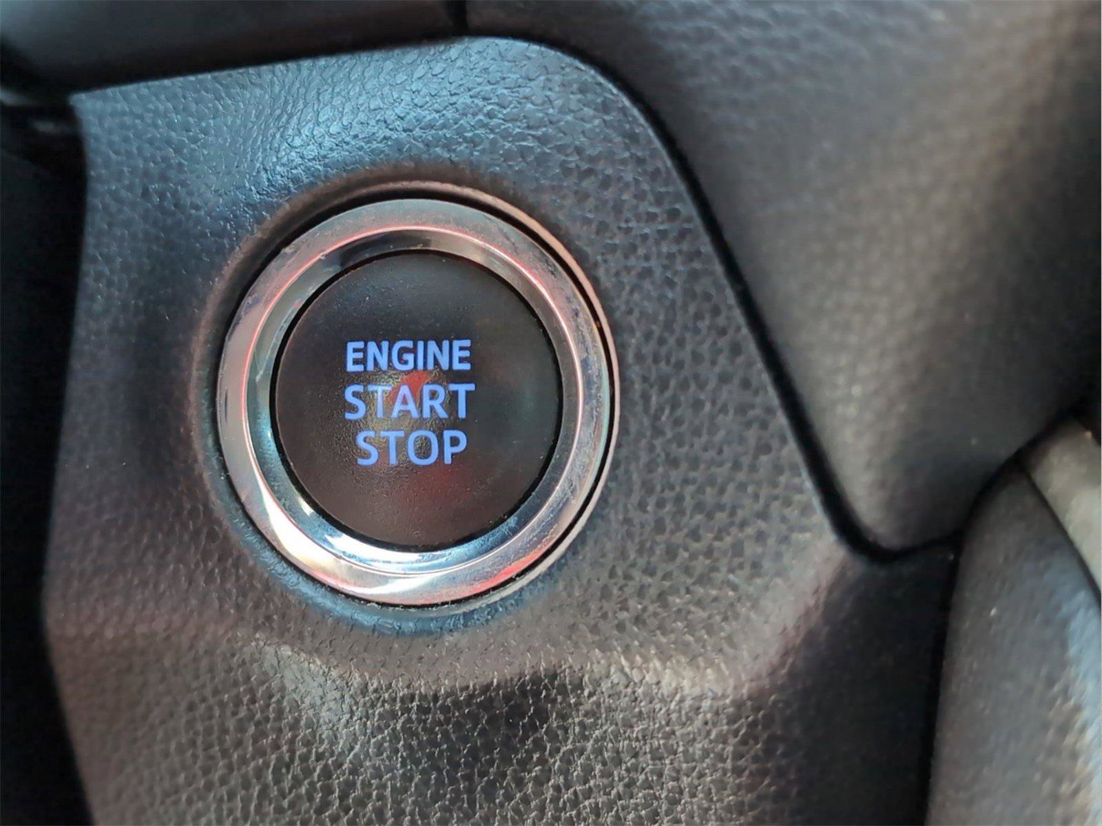 Used 2021 Toyota RAV4 XLE image 18