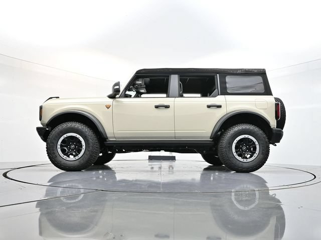 Used 2025 Ford Bronco Badlands AWD/4WD image 28