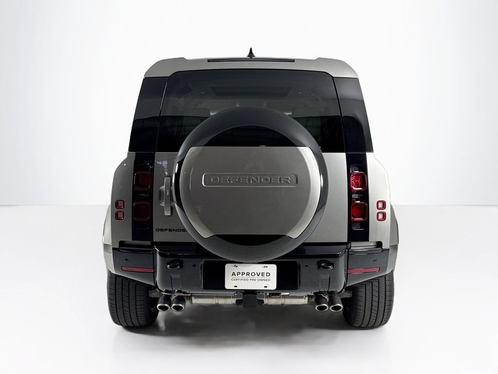 Used 2025 Land Rover Defender 110 X-Dynamic SE AWD/4WD image 4