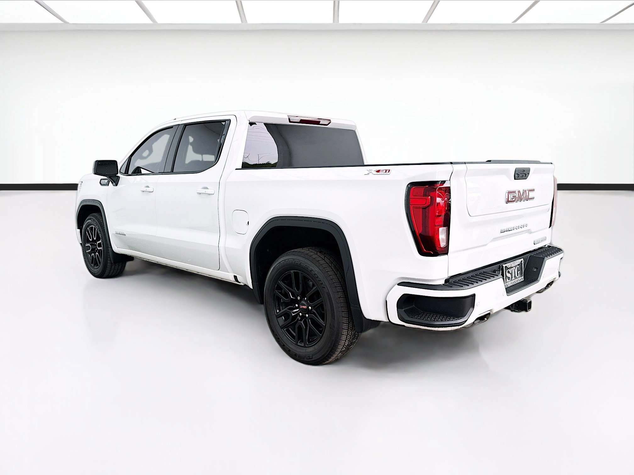 Used 2021 GMC Sierra 1500 Elevation w/ Driver Alert Package I image 6