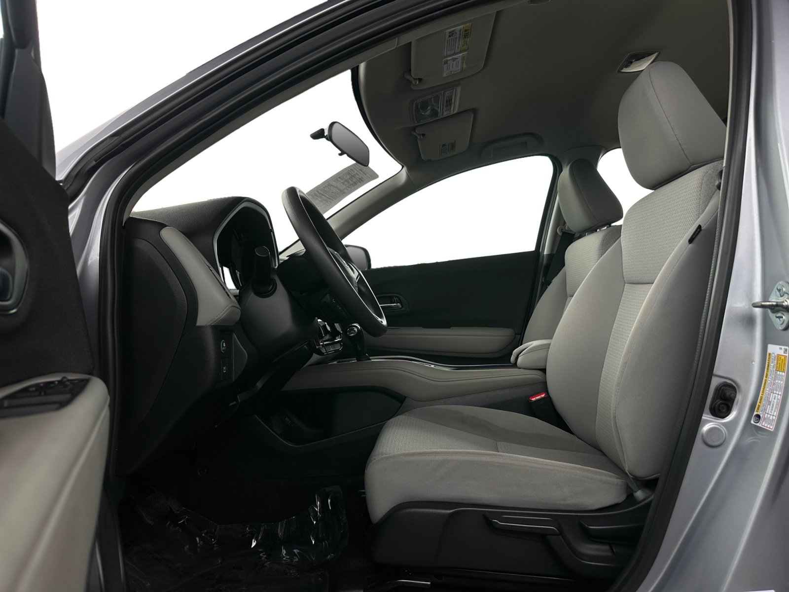 Used 2021 Honda HR-V LX image 9