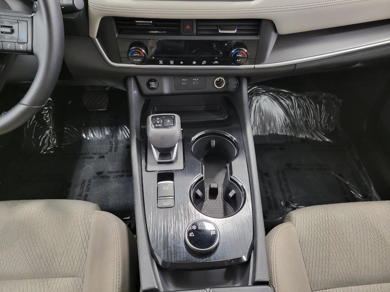 Used 2025 Nissan Rogue SV image 15