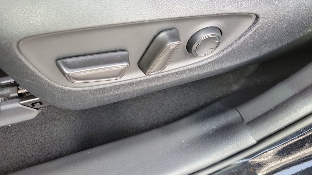 Used 2021 Toyota RAV4 TRD Off-Road w/ TRD Off-Road Weather Package image 19