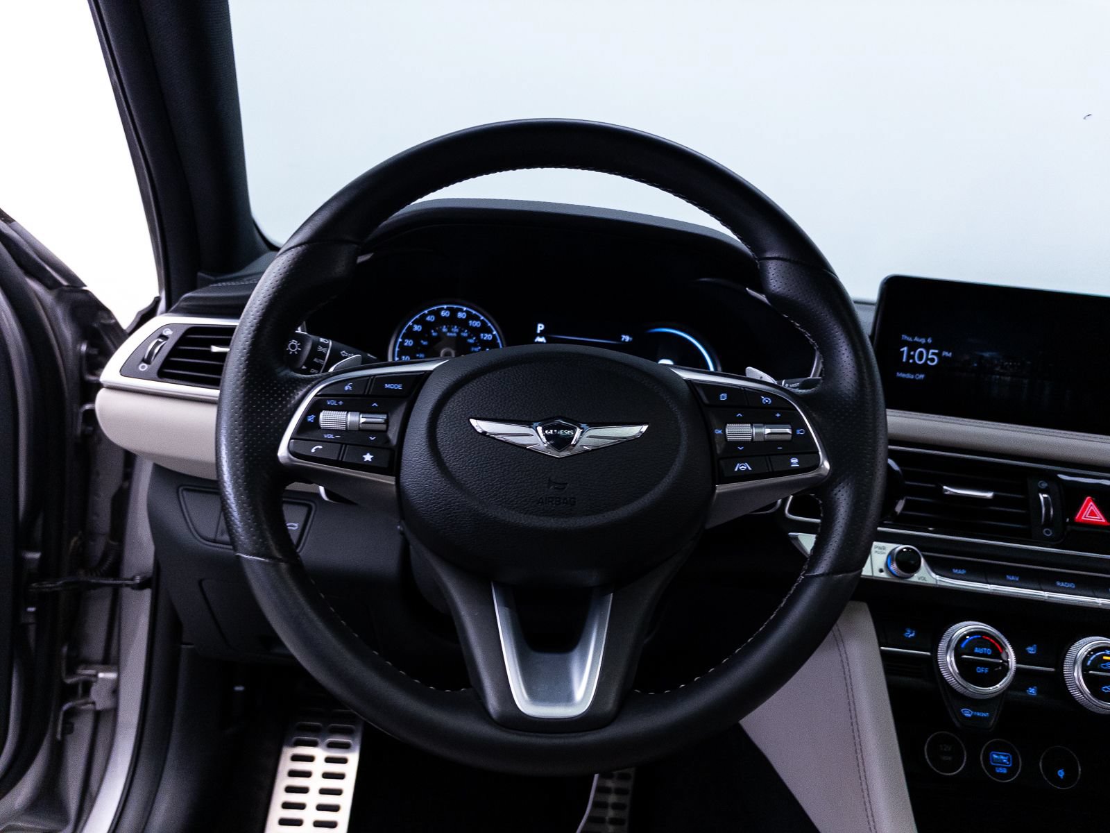 Used 2023 Genesis G70 2.0T w/ Sport Prestige Package RWD image 32