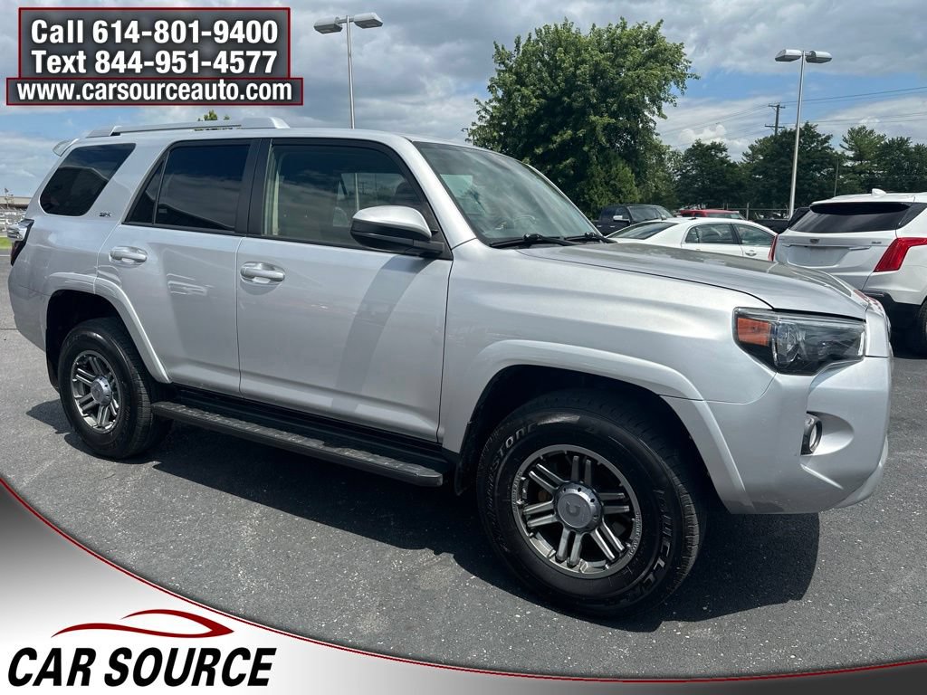 Used 2018 Toyota 4Runner SR5 AWD/4WD image 11