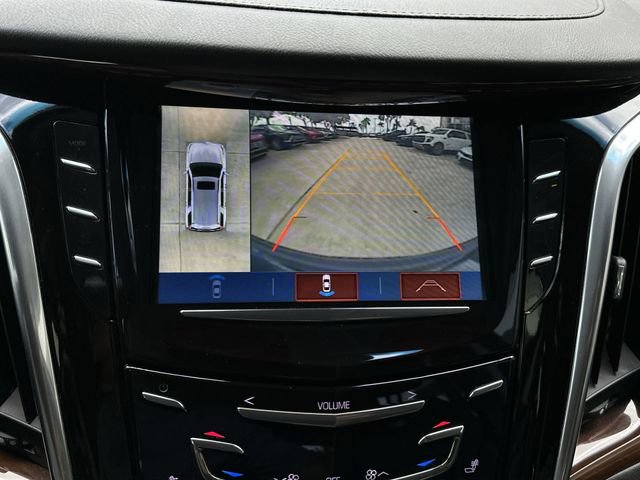 Used 2019 Cadillac Escalade Luxury AWD/4WD image 25