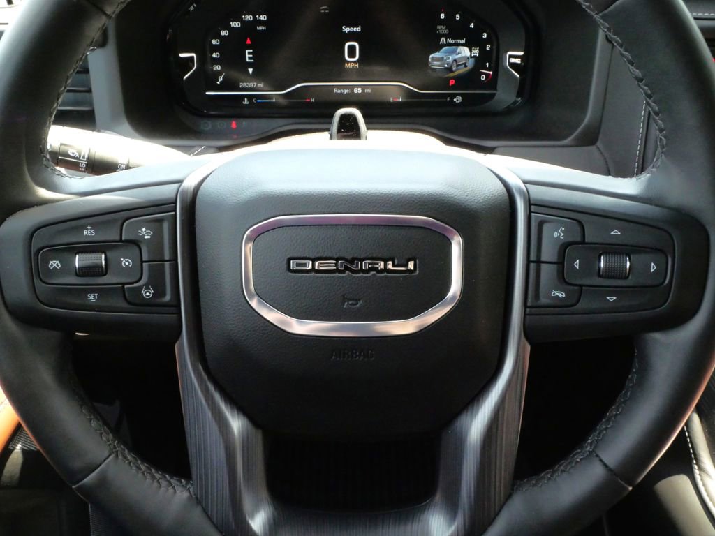 Used 2024 GMC Yukon Denali Ultimate AWD/4WD image 18