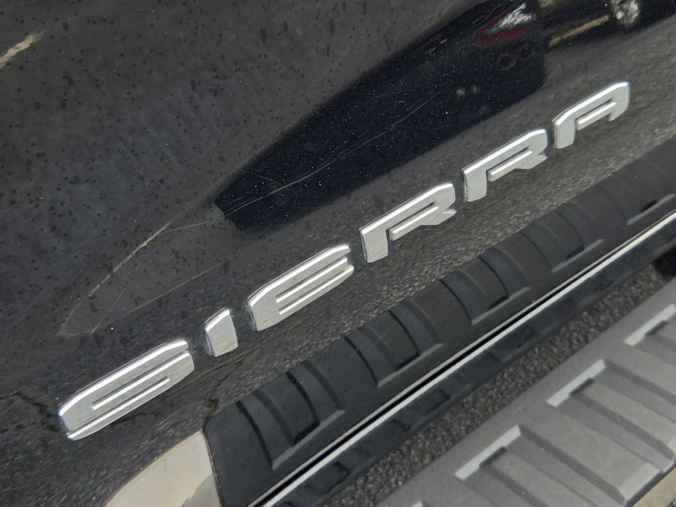 Used 2025 GMC Sierra 1500 SLT AWD/4WD image 27