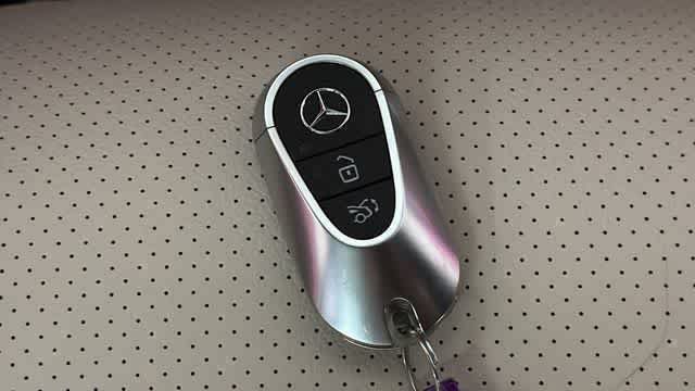 Used 2026 Mercedes-Benz GLC 300 4MATIC image 35