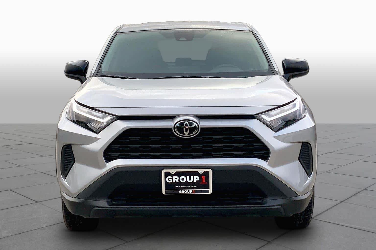 Used 2025 Toyota RAV4 LE FWD image 4