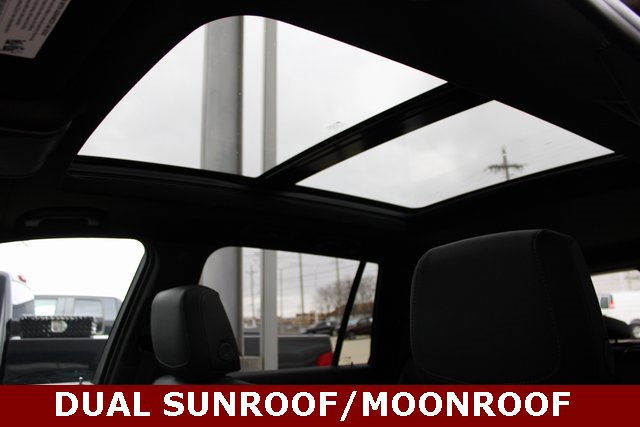 New 2025 Cadillac XT6 Luxury image 18