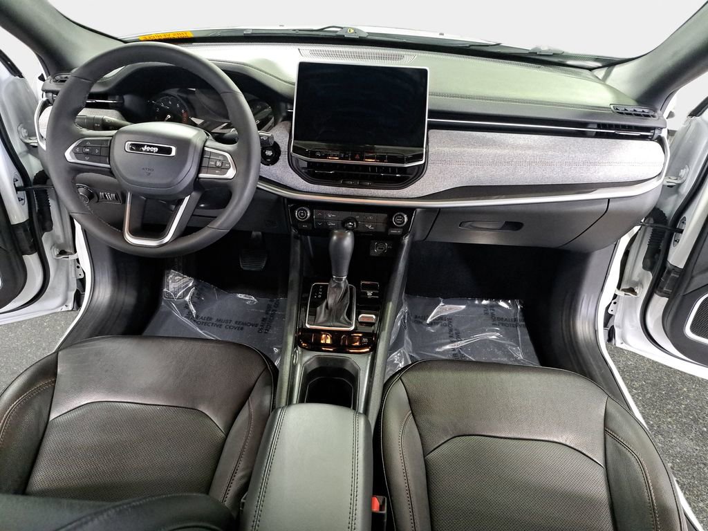 Certified 2023 Jeep Compass Latitude AWD/4WD image 2