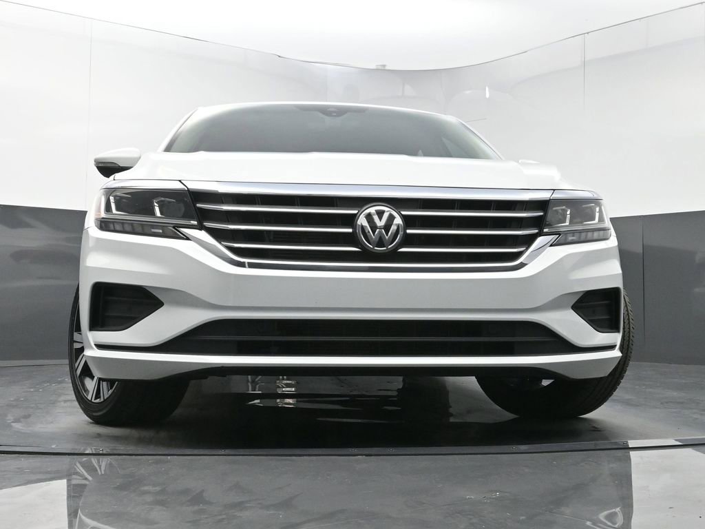 Used 2020 Volkswagen Passat 2.0T SEL image 25