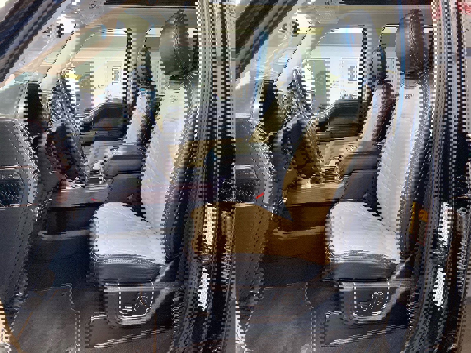 Used 2020 Ford F350 Limited w/ FX4 Off-Road Package image 18