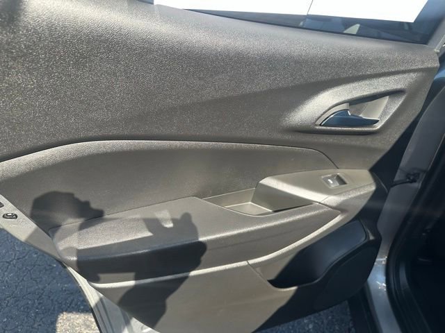 Certified 2024 Chevrolet Trax RS w/ Driver Confidence Package image 16