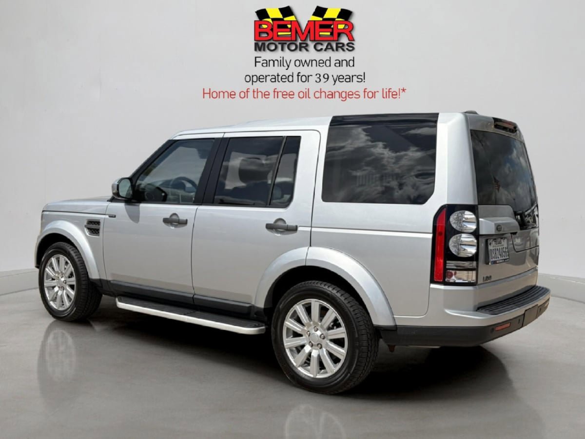 Used 2016 Land Rover LR4 image 3