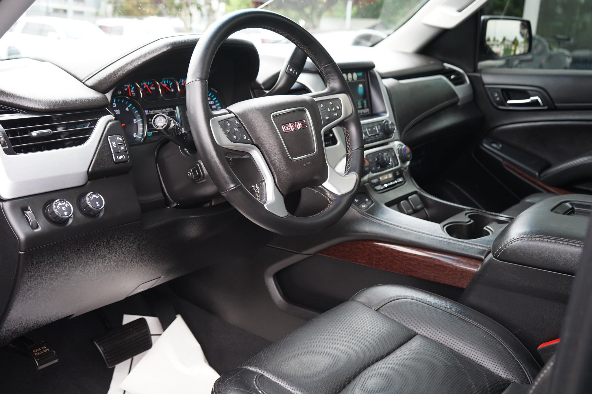 Used 2020 GMC Yukon SLT w/ Open Road Package AWD/4WD image 15