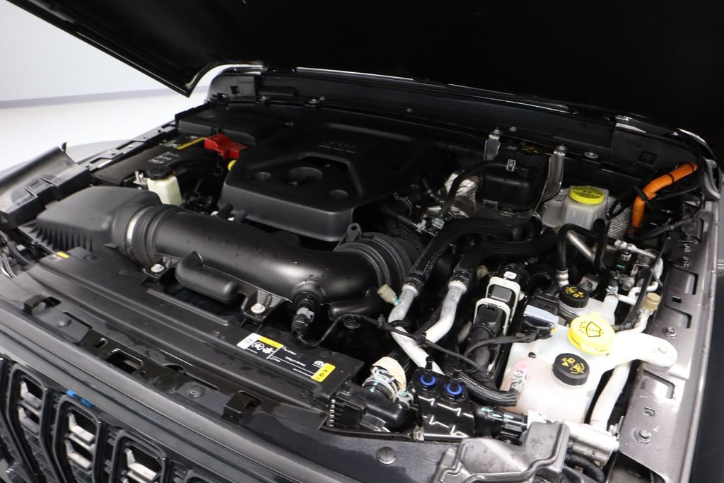 Used 2024 Jeep Wrangler Unlimited image 13