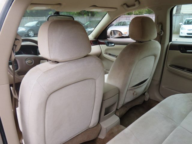 Used 2008 Chevrolet Impala LT FWD image 13