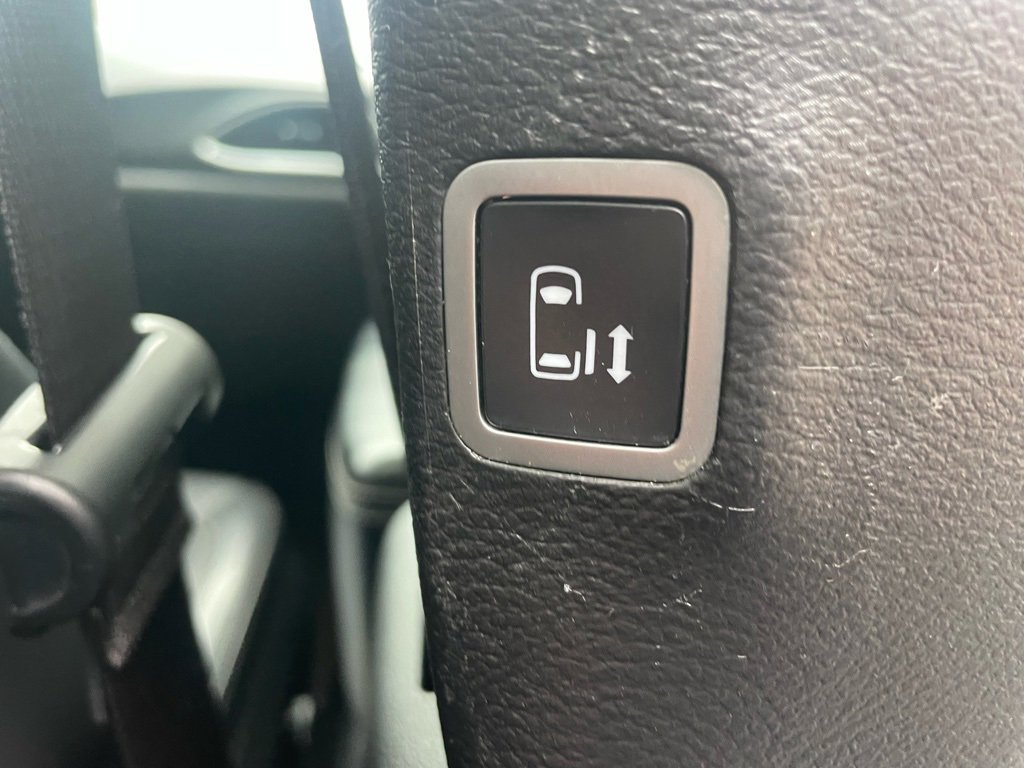 Used 2019 Chrysler Pacifica Touring-L Plus w/ Advanced Safetytec Group image 20