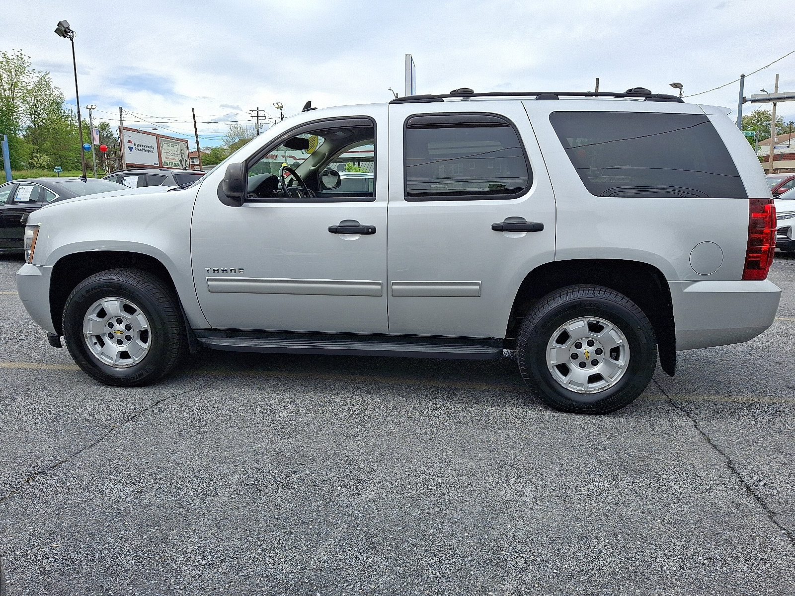 Used 2010 Chevrolet Tahoe LS w/ Convenience Package AWD/4WD video 2