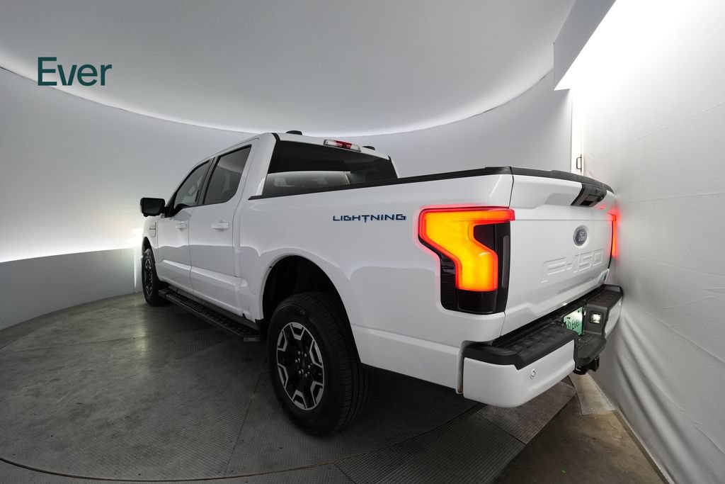Used 2023 Ford F150 Lightning XLT AWD/4WD image 3