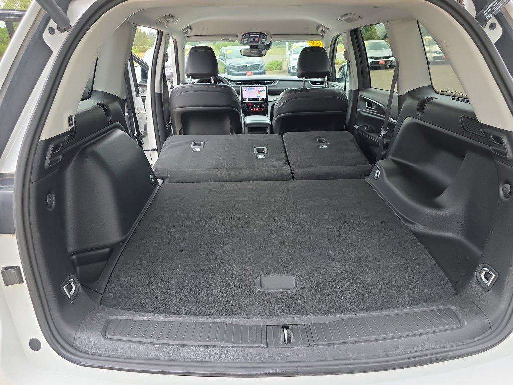 Used 2023 Jeep Grand Cherokee Limited image 15