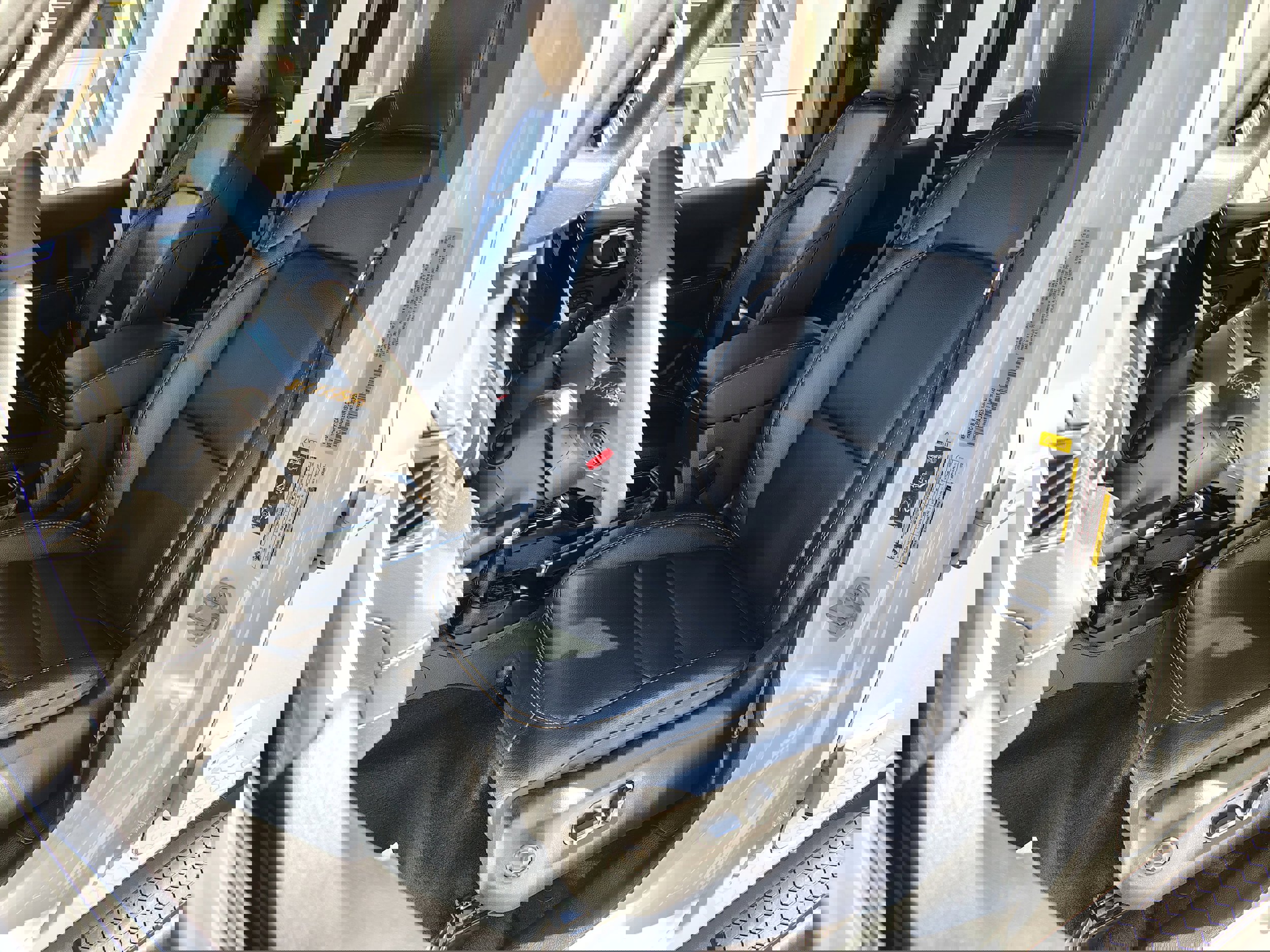 Certified 2024 Jeep Wrangler Sahara w/ Technology Group image 13