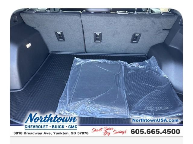 New 2026 Chevrolet Equinox RS w/ LPO, Floor Liner Package AWD/4WD image 21