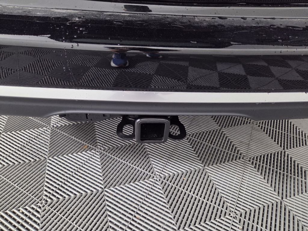 New 2026 Chrysler Pacifica Pinnacle w/ Trailer Tow Group FWD image 27