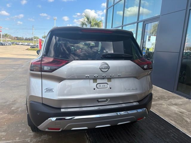 Used 2022 Nissan Rogue Platinum w/ Head-Up Display Package image 12