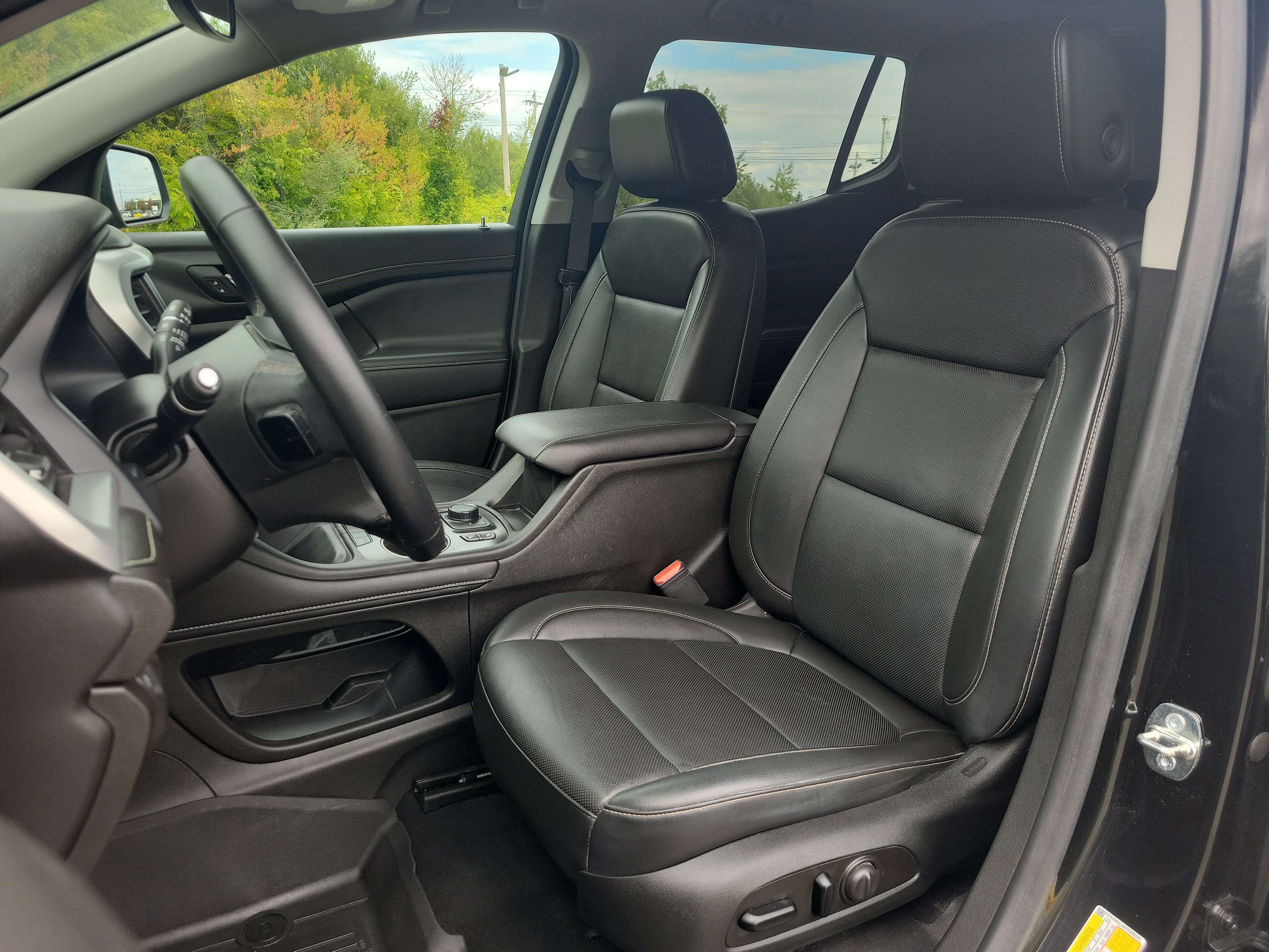 Used 2023 GMC Acadia SLT w/ Trailering Package AWD/4WD image 14