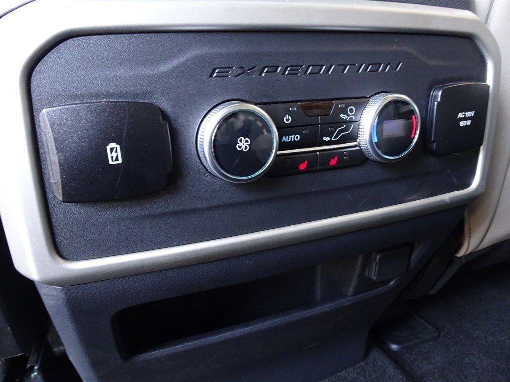 Used 2023 Ford Expedition Limited RWD image 24