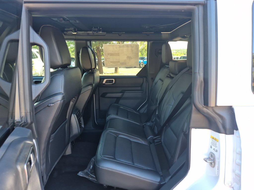 New 2026 Ford Bronco Outer Banks w/ Sasquatch Package AWD/4WD image 18