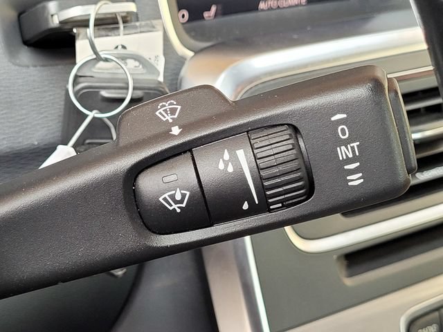 Used 2018 Volvo S60 T5 Inscription w/ Technology Package FWD image 31