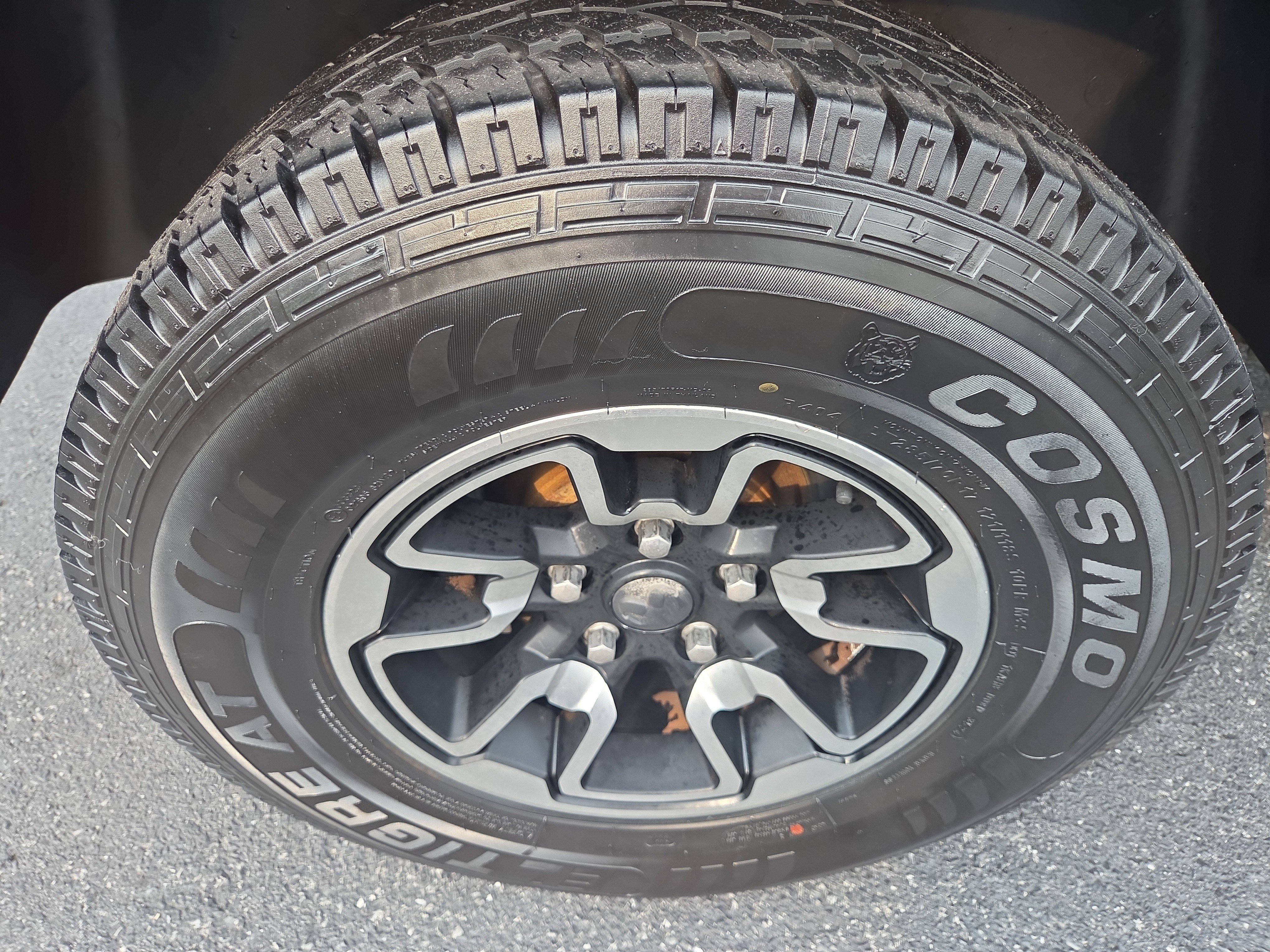 Used 2018 RAM 1500 Rebel w/ Luxury Group AWD/4WD image 11