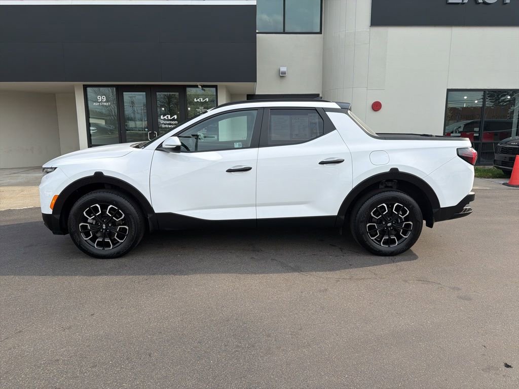 Used 2024 Hyundai Santa Cruz SEL w/ Activity Package image 2