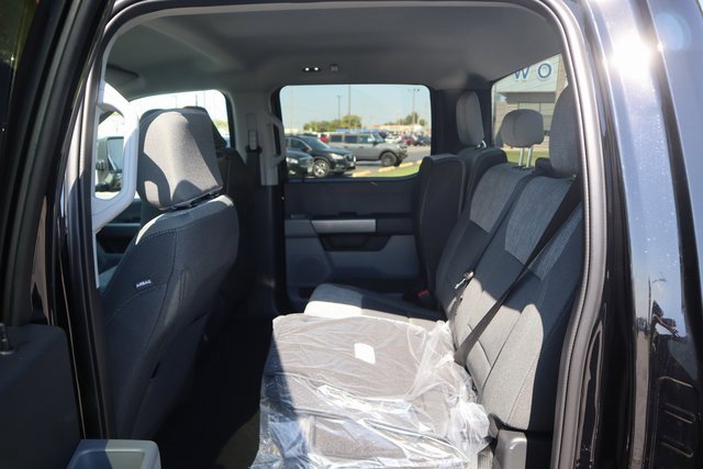 New 2026 Ford F250 XLT w/ FX4 Off-Road Package image 17